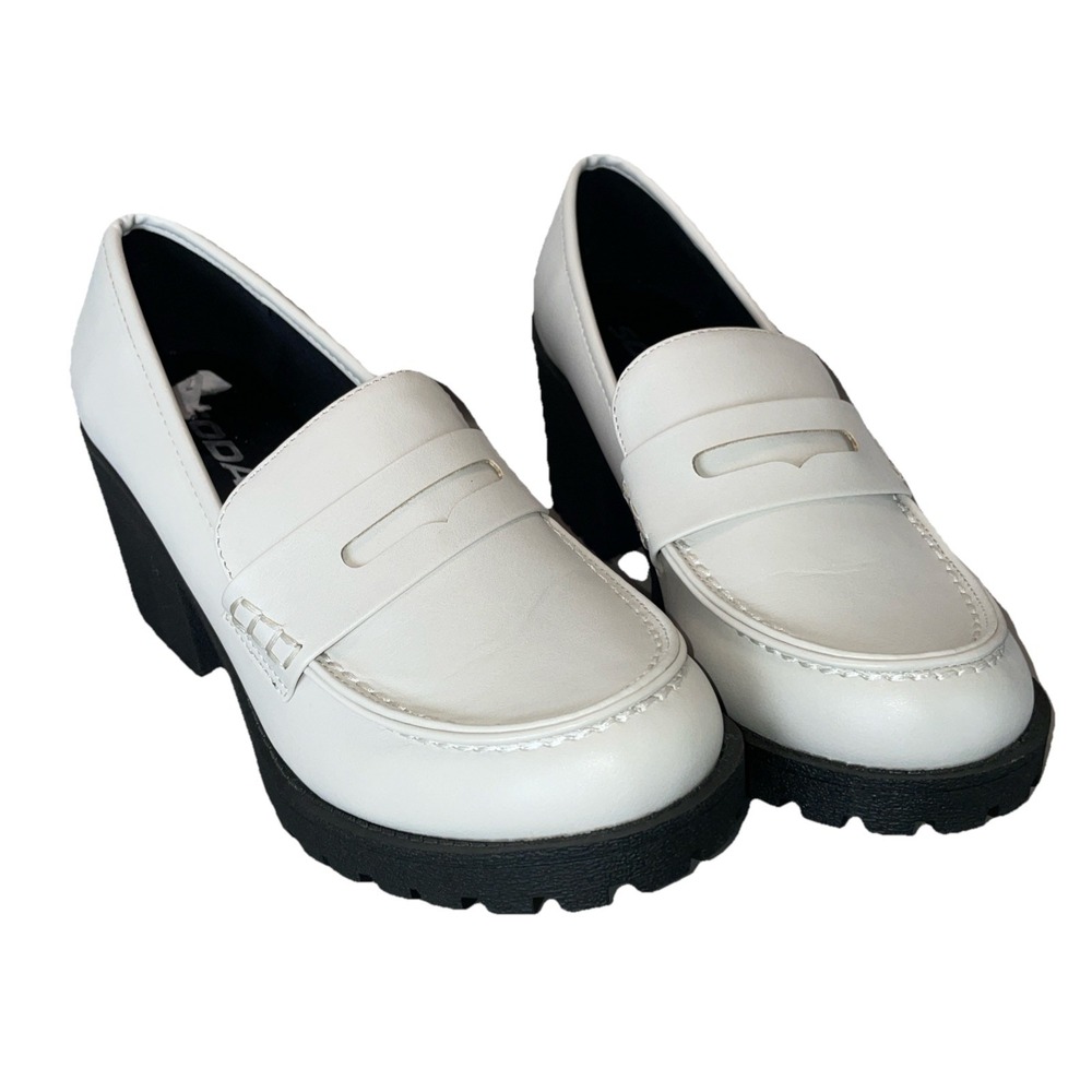 Soda The Lug Sole Loafer‎ Size 8 Chunky Parchment White Platform